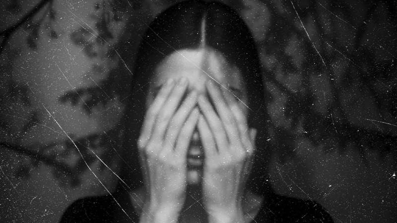 ayse yenelin zarif bir kaos sergisi sanatseverlerle bulusmaya devam ediyor OtHODcUF