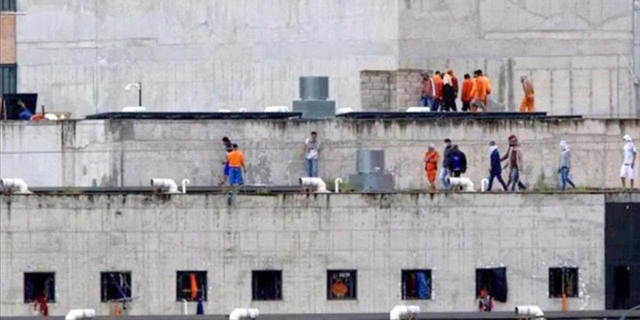 ceteler hapishanede catisti 17 olu IfBWlkBy