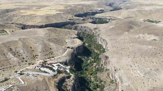 dunyanin en buyuk ikinci sakli hazinesi binlerce kisi akin akin bolgeye gidiyor 8fDtJYNy