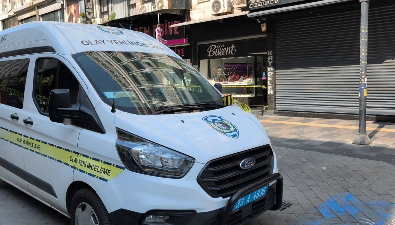 maskeli 4 kisi kuyumcuyu soydu YZtOI6xN