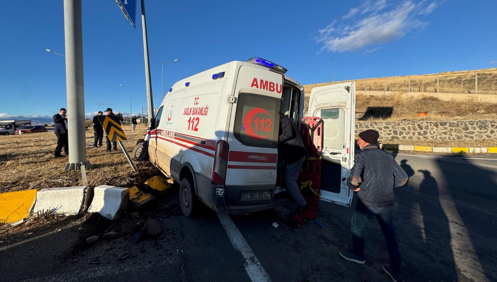 agrida ambulanskazaya karisti 2si agir 7 yarali uOlRjSkk.jpg