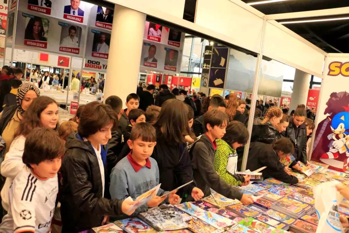 kocaeli kitap fuarinda cizgi roman heyecani RGaxP3Wf