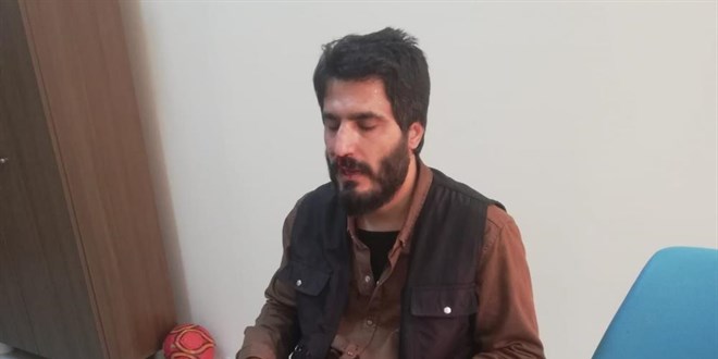 okul bahcesinde gasp dehseti mudur yardimcisinin burnunu kirip kactilar CCiz9pdA.jpg