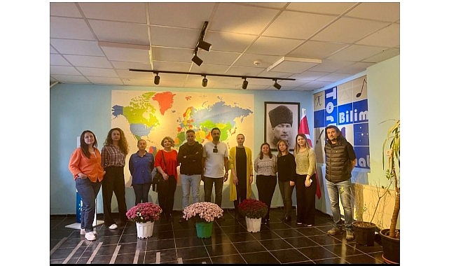 izmirde harezmi egitim modeli ogretmen egitimleri basladi GmA2Pnta.jpg