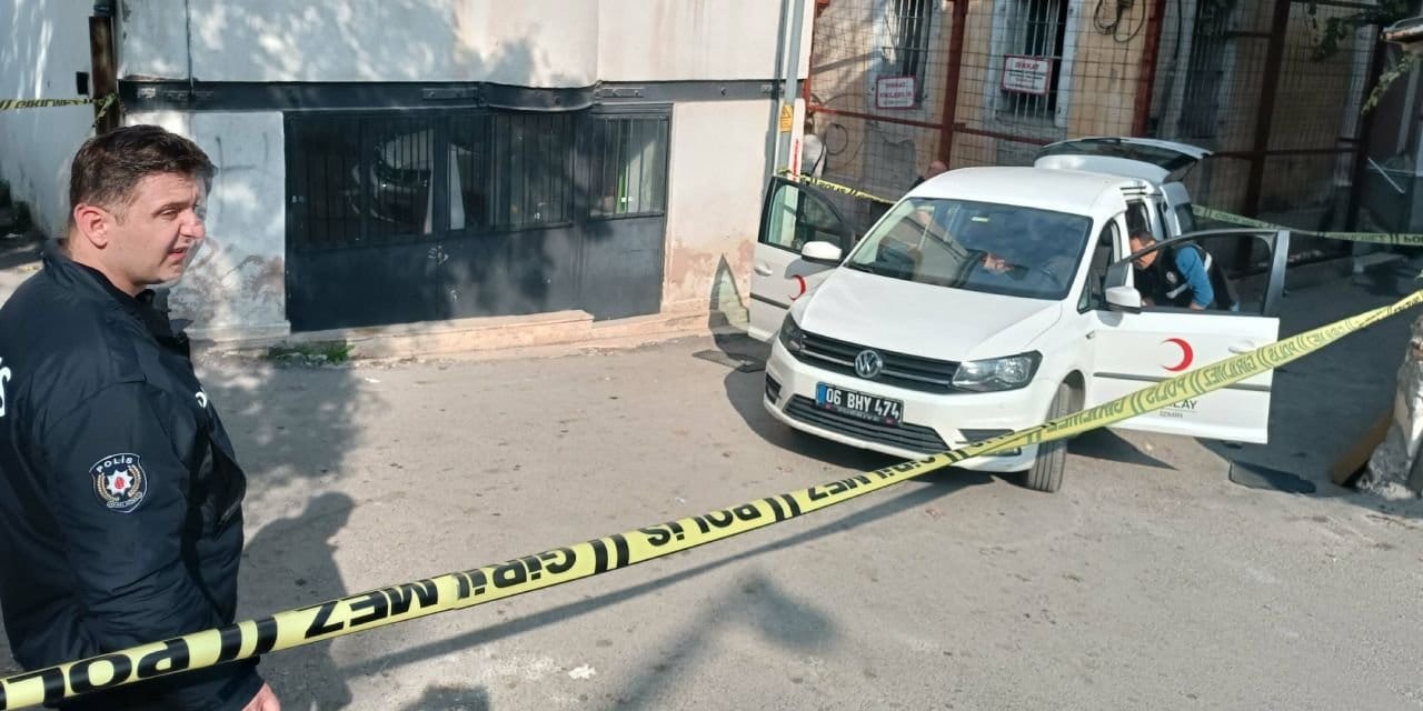 yemek dagitan kizilay personeline silahli saldiri p8DaEhPC.jpg