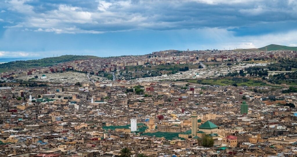 9-binden-fazla-sokagi-var-ama-araba-kullanmak-yasak-CnWqS56e