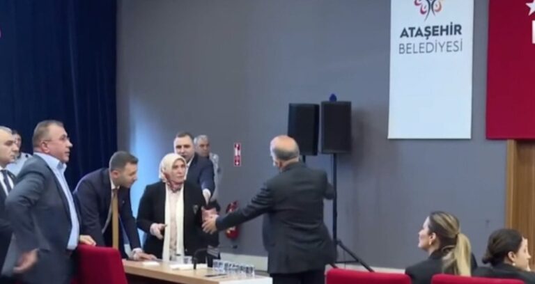 atasehir-belediyesi-baskanvekili-seciminde-tansiyon-yukseldi-Lny87VMl