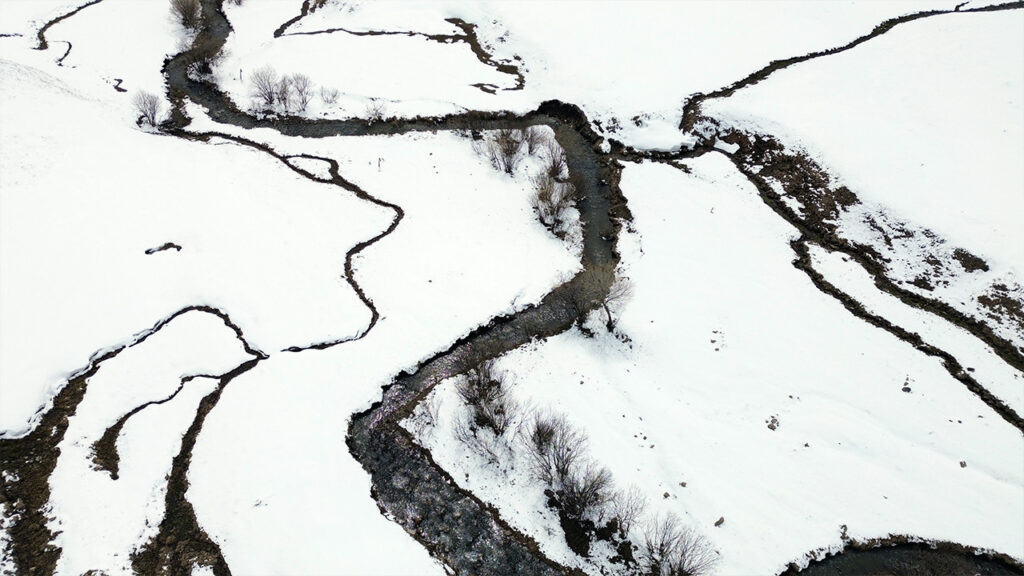 eriyen-karlar-nefes-kesti-manzara-buyuledi-z9JE8XhS