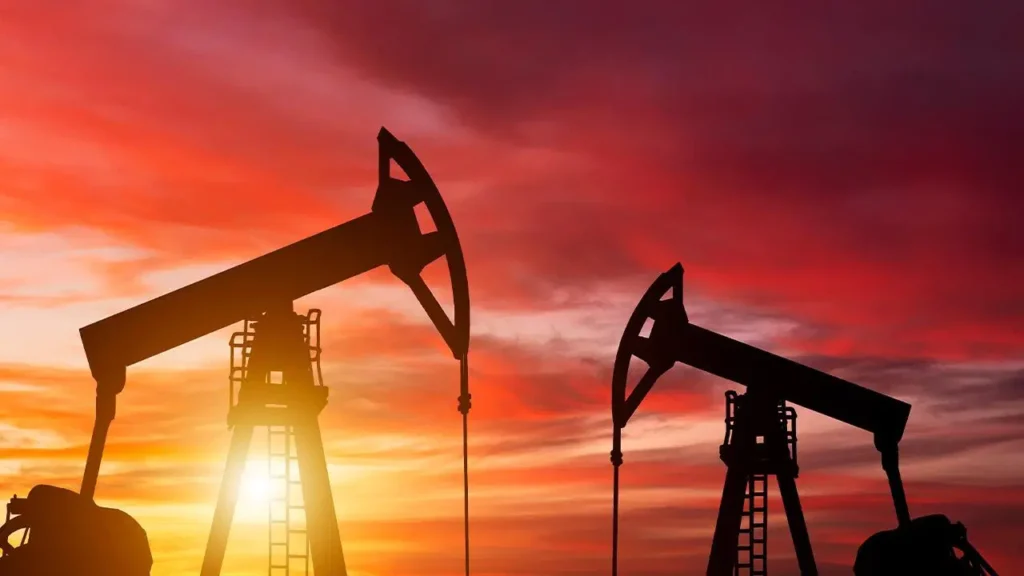 Brent Petrol Fiyatları Düşüşte: 100 Dolar Altına Geriledi