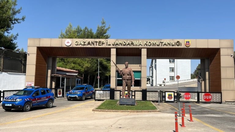 gaziantepte-2-bin-162-sahis-yakalandi-ifXfjjps