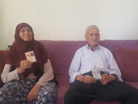 100 yilda 1 kez doktara gittiler gunde tek ogun ve sofrada eksik olmayan 3 wU5GY9j4