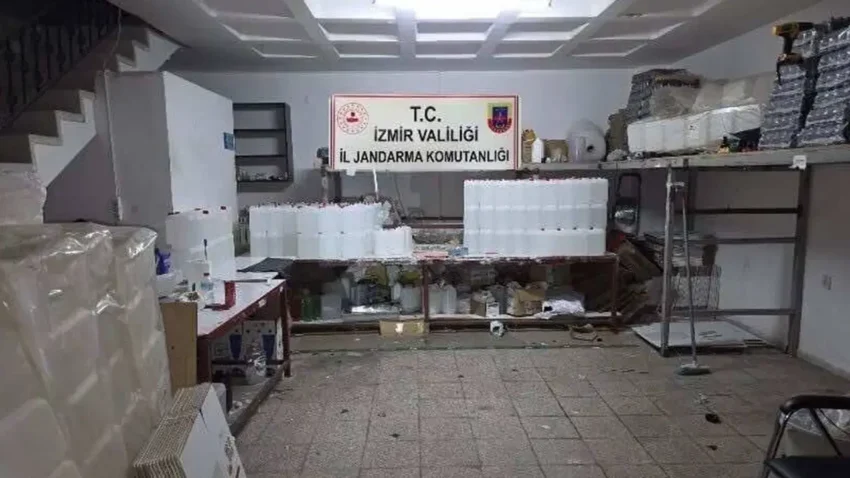 Izmirde kacak icki operasyonu 14 kisiye gozalti fuwShwss
